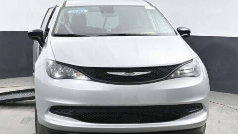 2024 Chrysler Voyager LX