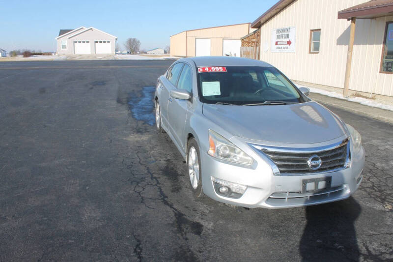 2015 Nissan Altima for sale at Unique Autos in Ridgeville IN