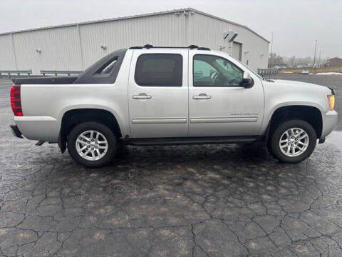 2011 Chevrolet Avalanche LS