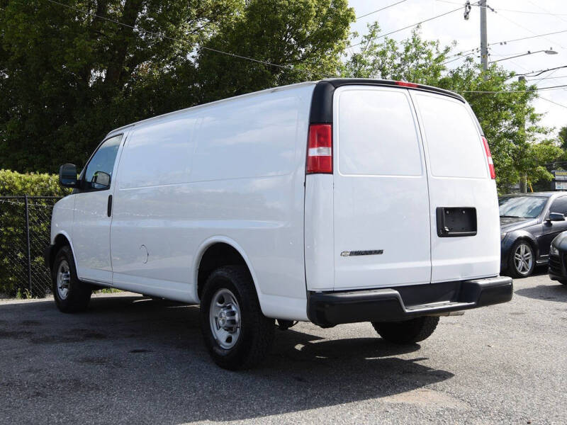 2021 Chevrolet Express 2500