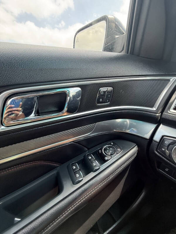 2016 Ford Explorer Sport