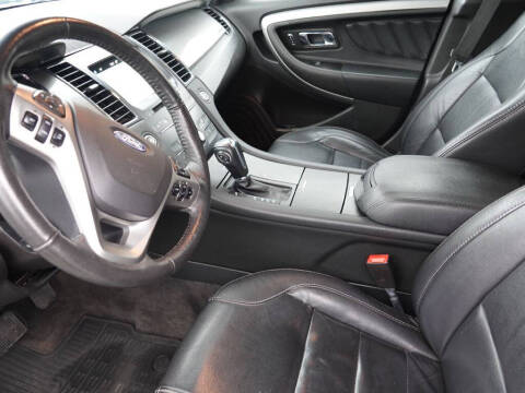 2017 Ford Taurus SEL