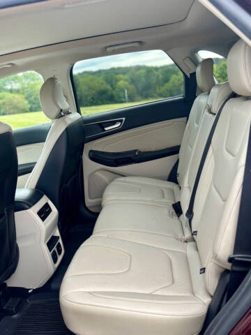 2019 Ford Edge Titanium