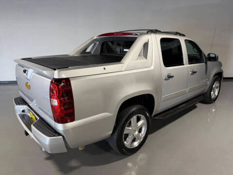 2012 Chevrolet Avalanche LS