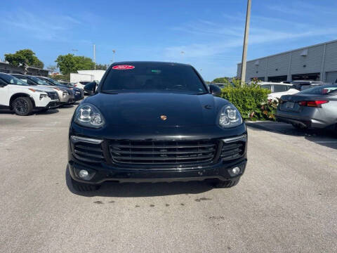 2017 Porsche Cayenne Platinum Edition