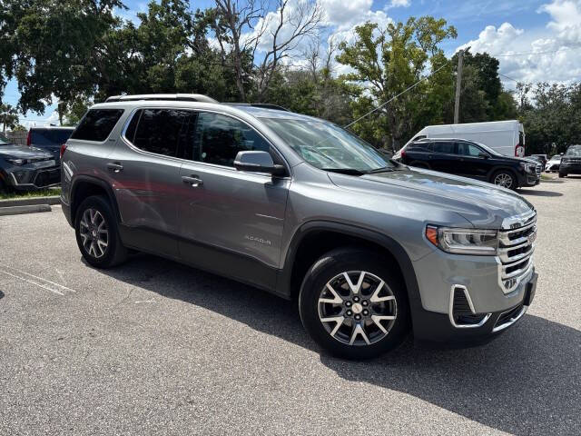 2023 GMC Acadia SLT