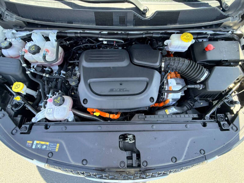 2024 Chrysler Pacifica Plug-In Hybrid Select