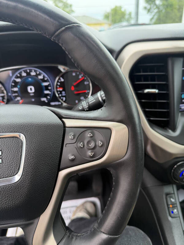 2017 GMC Acadia Denali