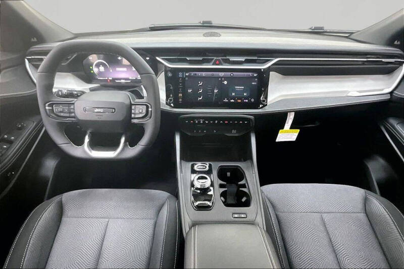 2026 Jeep Cherokee Laredo