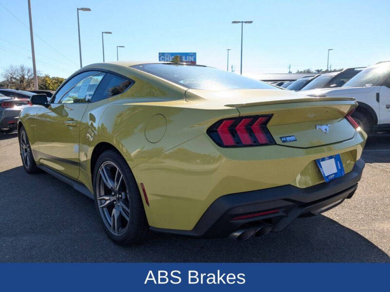 2025 Ford Mustang EcoBoost Premium