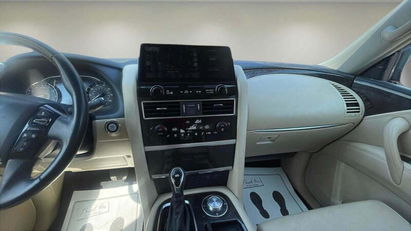 2022 Infiniti QX80 Luxe