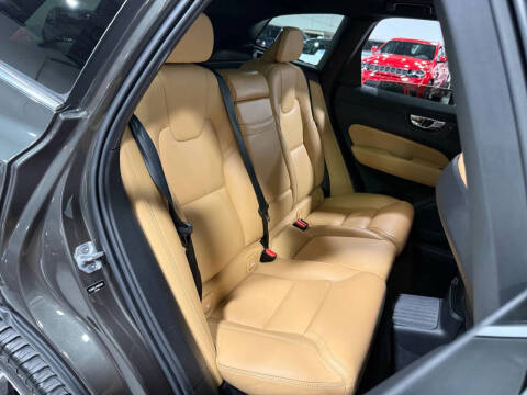 2021 Volvo XC60 Recharge T8 Inscription