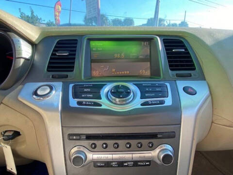 2011 Nissan Murano LE