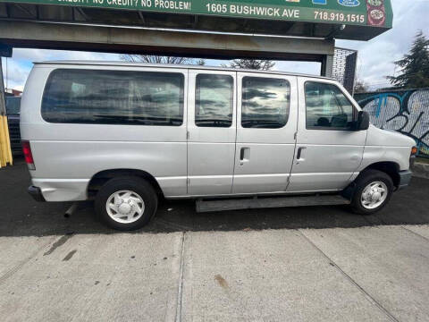 2011 Ford E-Series E-150 XLT