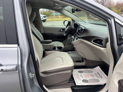 2020 Chrysler Voyager LXi
