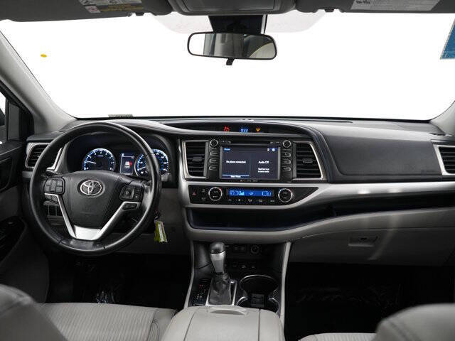 2017 Toyota Highlander LE Plus