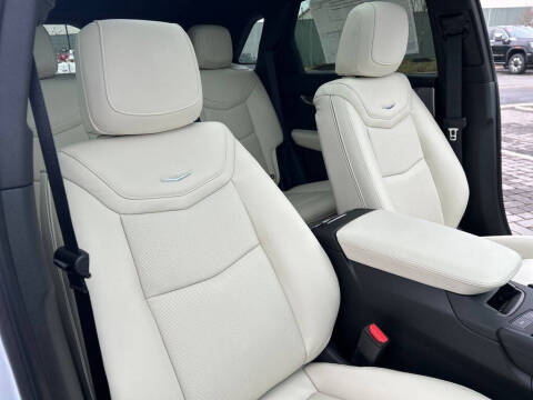 2026 Cadillac XT5 Sport