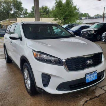 2019 Kia Sorento for sale at Divine Auto Sales LLC in Omaha NE