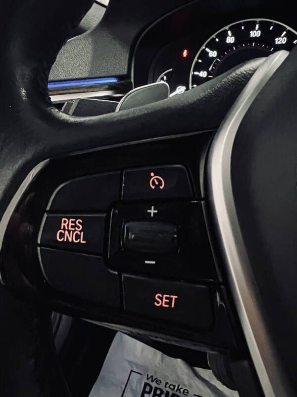 2019 BMW 5 Series 530i