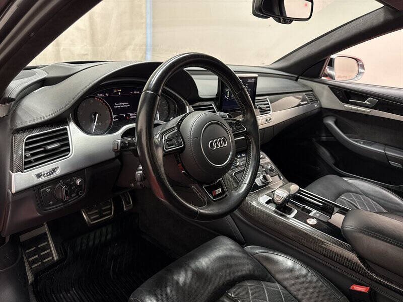 2015 Audi S8 4.0T quattro