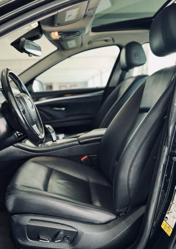 2015 BMW 5 Series 528i