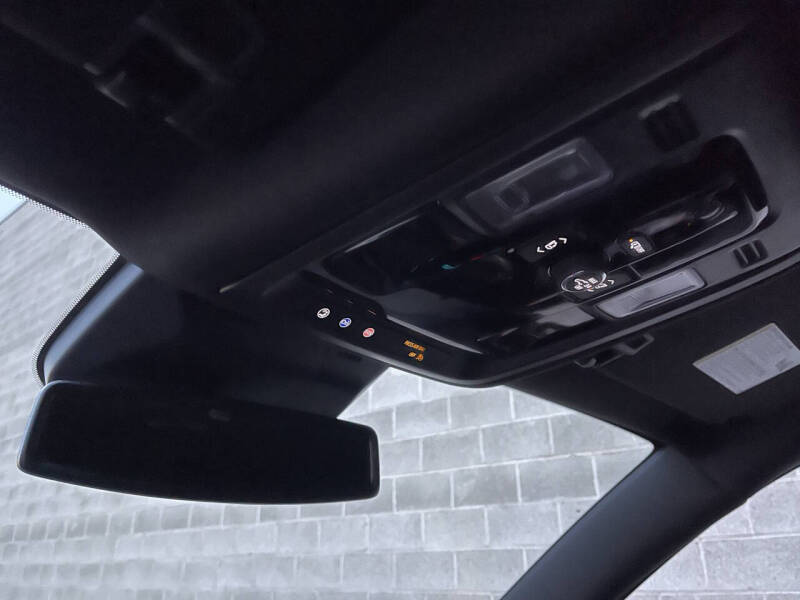 2025 Cadillac Escalade Luxury