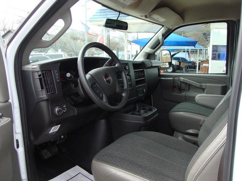 2024 GMC Savana 2500