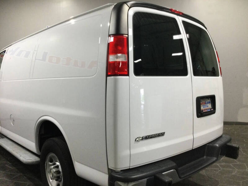 2023 Chevrolet Express 2500