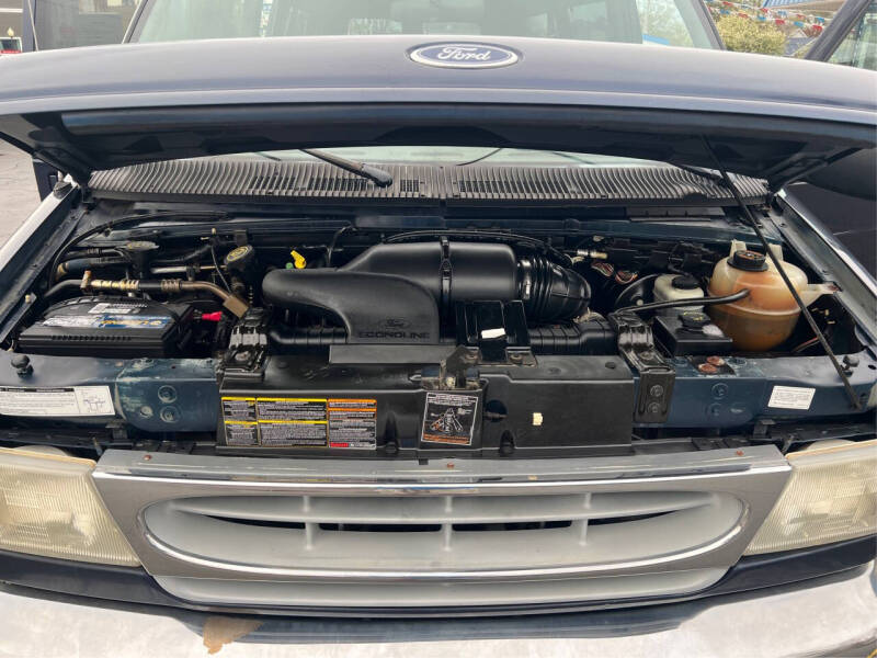 1999 Ford E-350 XLT SD