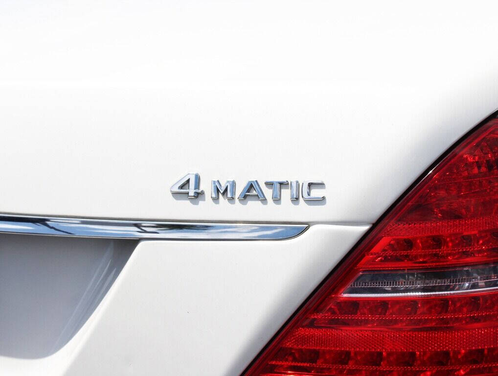 2013 Mercedes-Benz S-Class  - $21,995