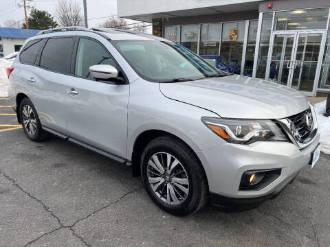 2017 Nissan Pathfinder Platinum