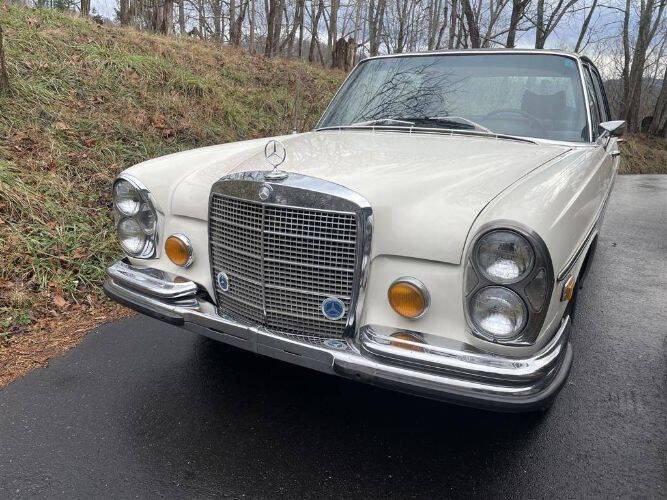 1972 Mercedes-Benz 280-Class