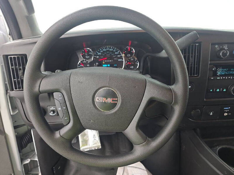 2020 GMC Savana Cargo Work Van - Photo 10