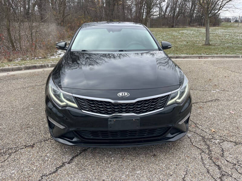 2019 Kia Optima LX photo 3