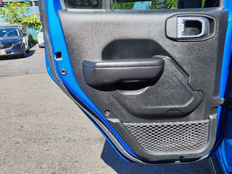 2021 Jeep Gladiator Sport S