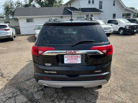 2017 GMC Acadia SLE-2
