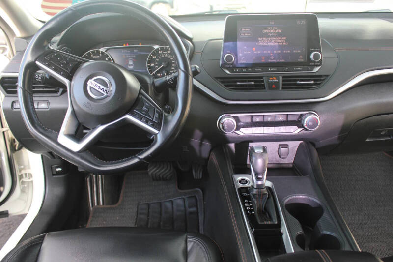 2020 Nissan Altima 2.5 SR