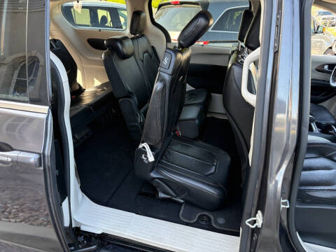 2018 Chrysler Pacifica Touring L