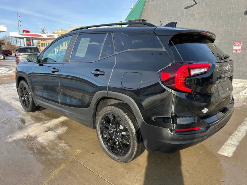 2022 GMC Terrain SLE
