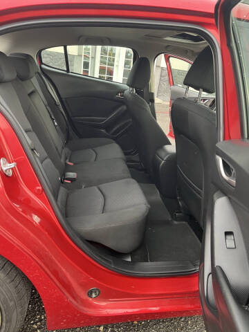 2016 Mazda MAZDA3 i Touring