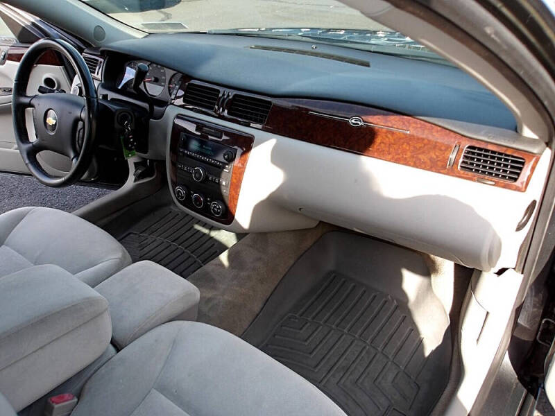 2011 Chevrolet Impala LS