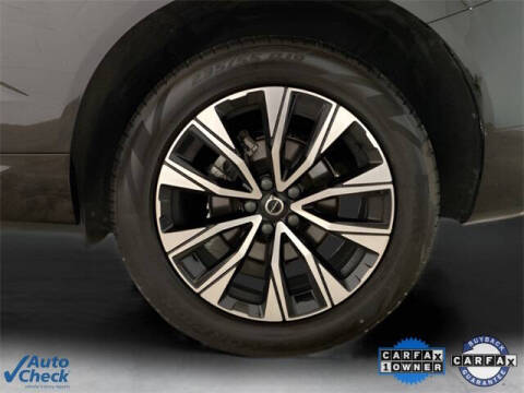 2025 Volvo XC60 B5 Plus Dark Theme