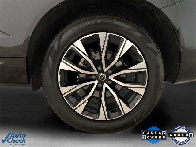 2025 Volvo XC60 B5 Plus Dark Theme