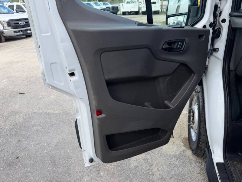 2023 Ford Transit 250