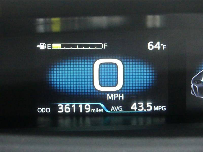 2022 Toyota Prius LE