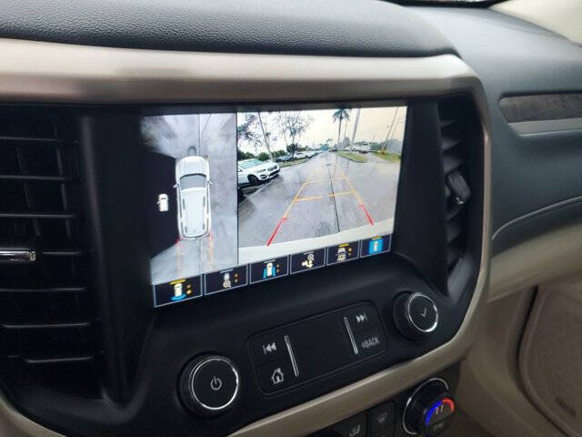 2021 GMC Acadia Denali