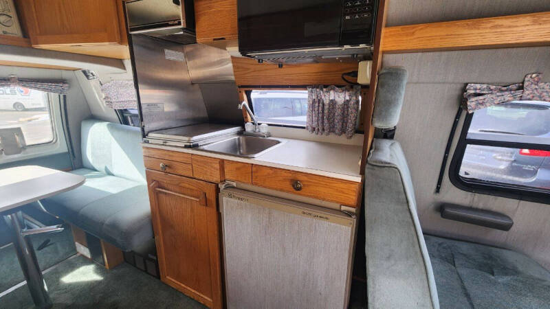 1996 Roadtrek 190 Versatile