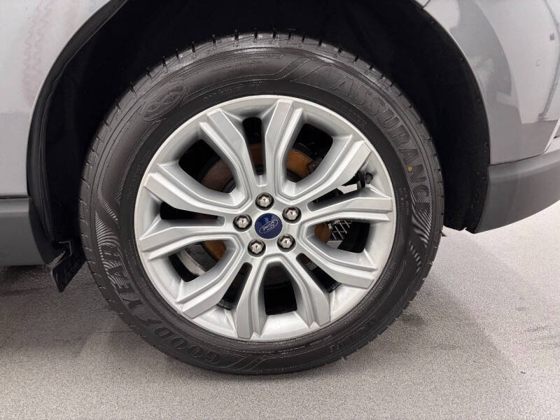 2021 Ford Edge Titanium