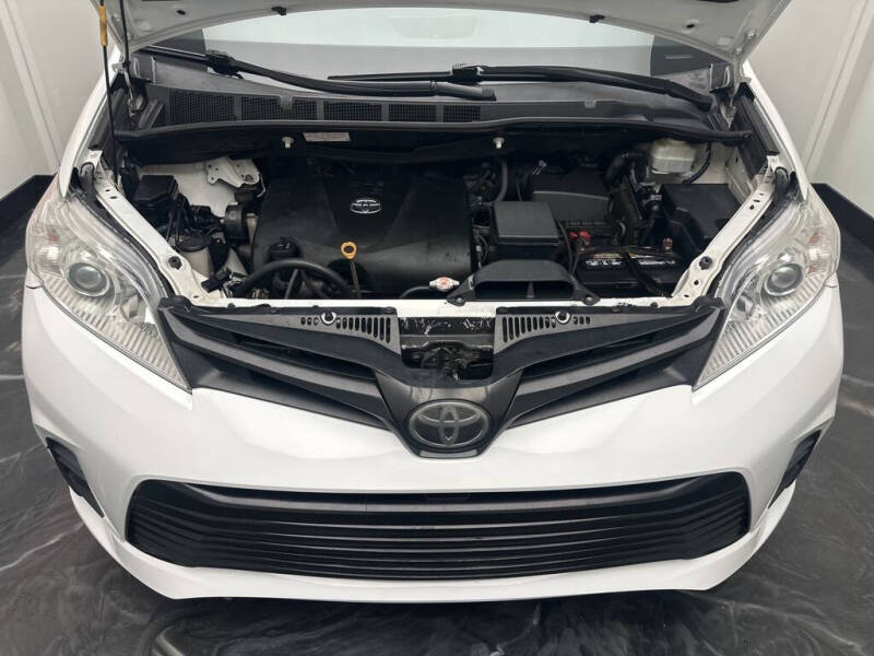 2019 Toyota Sienna L 7-Passenger