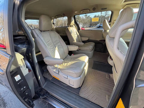 2012 Toyota Sienna